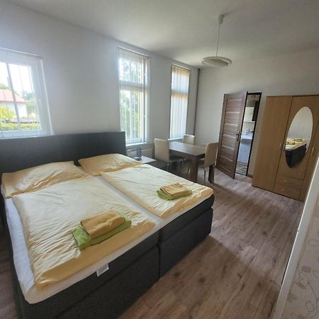 Penzion Jungmannova Šluknov Exteriör bild